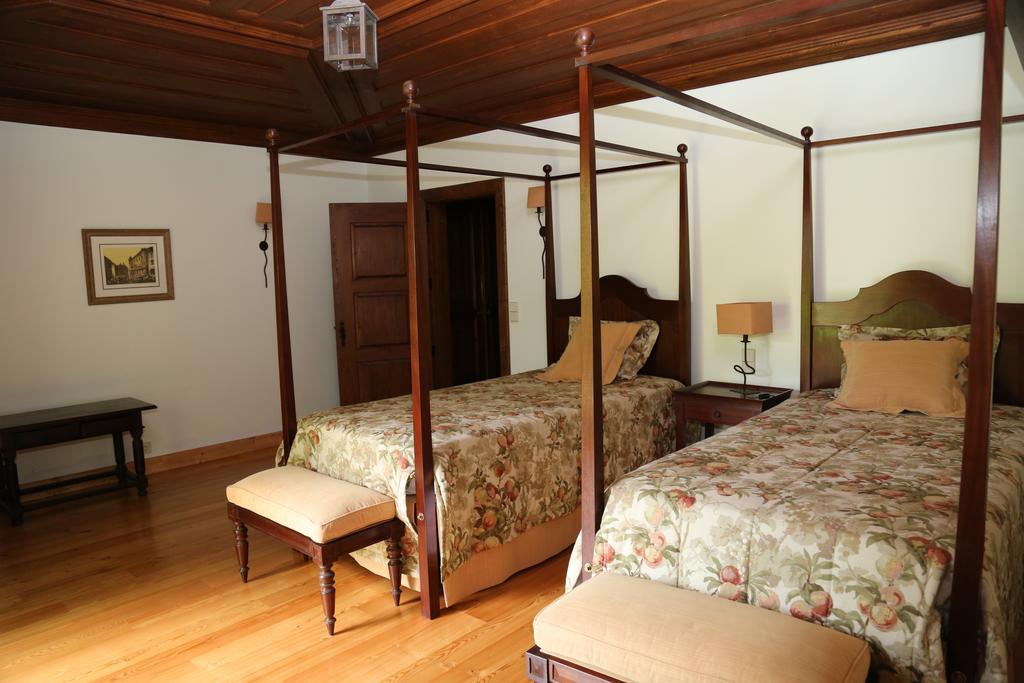 Quinta Dos Castanheiros Bed And Breakfast 폰테 데 리마 객실 사진