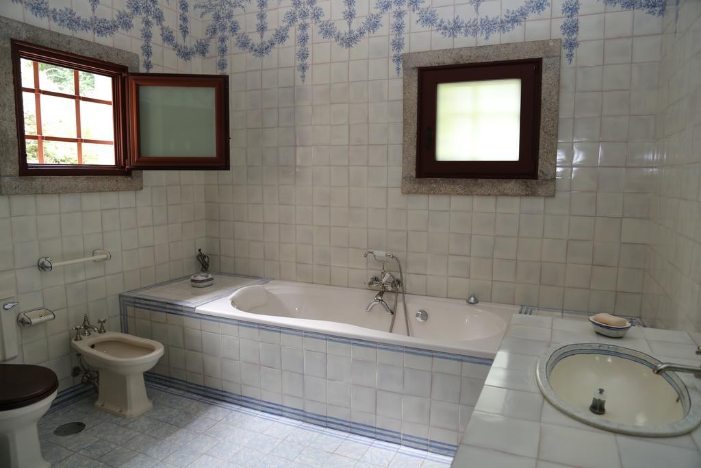 Quinta Dos Castanheiros Bed And Breakfast 폰테 데 리마 객실 사진